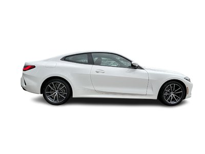 BMW 4 Series Coupe  2027 à Calgary, Alberta