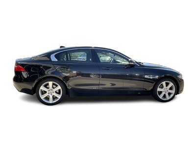 Jaguar XE  2018 à Calgary, Alberta