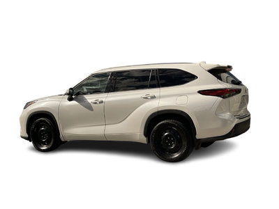 2021 Toyota Highlander in Calgary, Alberta