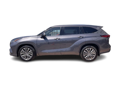 2021 Toyota Highlander in Calgary, Alberta