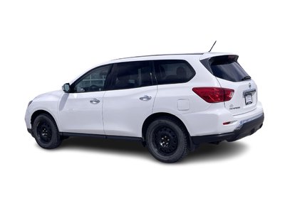 Nissan Pathfinder  2018 à Calgary, Alberta