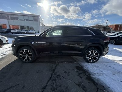 2025 Volkswagen Atlas Cross Sport in Calgary, Alberta