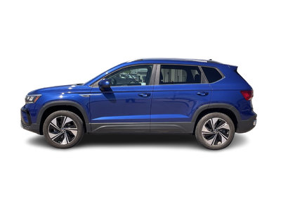 Volkswagen Taos  2023 à Calgary, Alberta