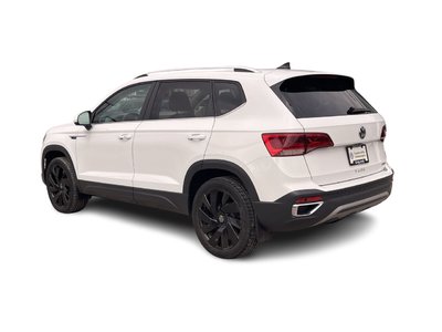 Volkswagen Taos  2023 à Calgary, Alberta
