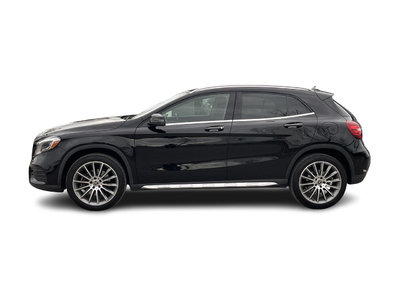 Mercedes-Benz GLA250  2019 à Calgary, Alberta