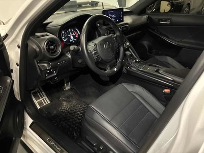 Lexus IS  2024 à Calgary, Alberta