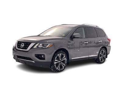 Nissan Pathfinder  2017 à Calgary, Alberta