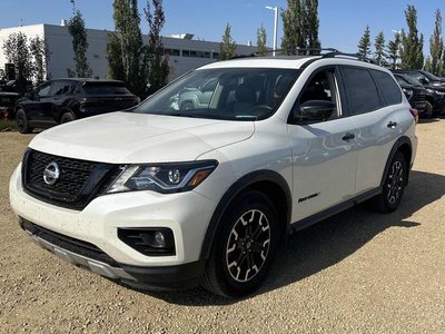 Nissan Pathfinder  2019 à Calgary, Alberta