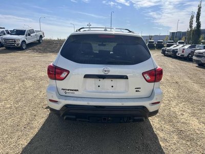 Nissan Pathfinder  2019 à Calgary, Alberta