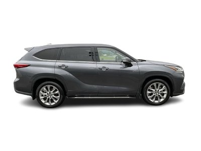 2021 Toyota Highlander in Calgary, Alberta