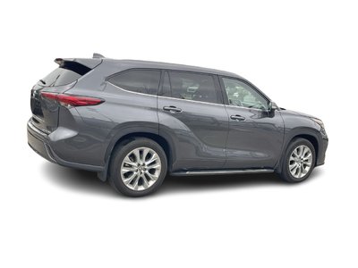 2021 Toyota Highlander in Calgary, Alberta