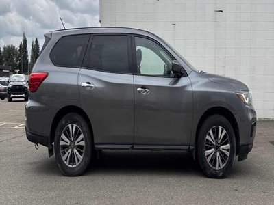 2018 Nissan Pathfinder in Calgary, Alberta