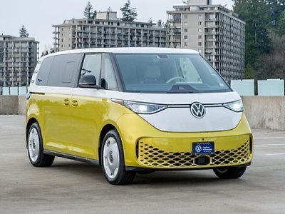 2025 Volkswagen ID. Buzz 1st Edition 4MOTION Lease at 2.99% for 48 Months!