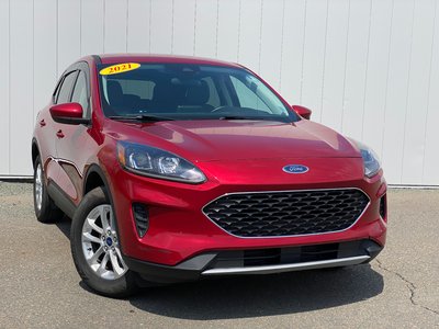 2021 Ford Escape SE | Cam | USB | HtdSeats | BT | Warranty to 2026 Clean CarFax | Local One Owner