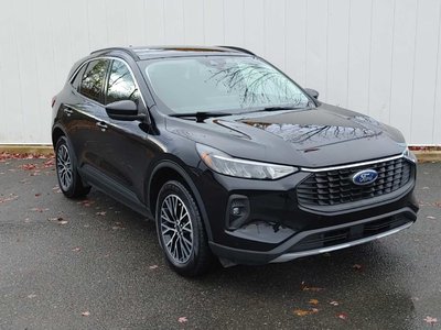 2024 Ford Escape PLUG IN HYBRID | Cam | USB | Warranty to 2032 Clean Carfax | Well Serviced