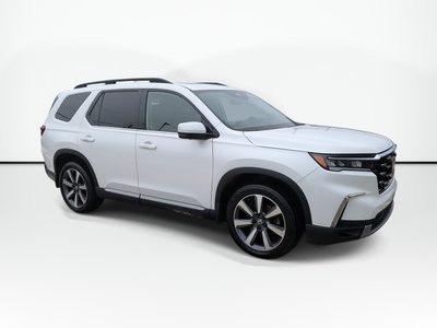 2024 Honda Pilot Touring | Leather | Roof | Cam | Warranty to 2029 Clean CarFax | Dealer Serviced
