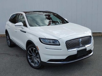 2022 Lincoln NAUTILUS RESERVE | Leather | Roof | Cam | Warranty to 2027 Clean Carfax | Well Serviced