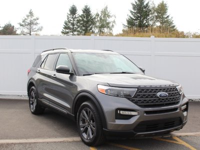 2022 Ford Explorer XLT | SunRoof | HtdSeats | Cam | Bluetooth | Aux Local Trade | Clean Cafax