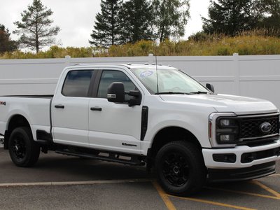 2025 Ford Super Duty F-250 SRW STX | DIESEL | Cam | Bluetooth | Warranty to 2030 Clean Carfax | Well Maintained