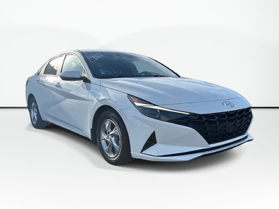 2023 Hyundai Elantra Essential | HtdSeats| Cam | Warranty to 2028 Well Maintained | Local One Owner