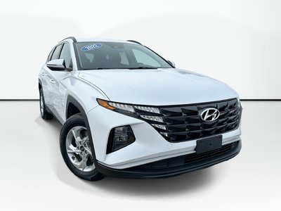 2022 Hyundai Tucson Preferred | Cam | HtdSeats | Warranty to 2027 Clean Carfax | Local |One Owner