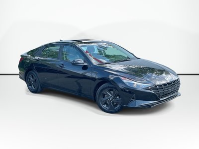 2023 Hyundai Elantra Preferred | Tech Package | Roof | Warranty to 2028 Clean CarFax | Low Kms | One Owner