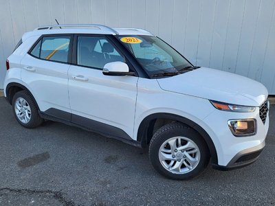 2023 Hyundai Venue Preferred | Cam | USB | HtdSeat | Warranty to 2028 Clean CarFax | Dealer Serviced | Local One-Owner