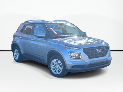 2025 Hyundai Venue Preferred | Cam | USB | Warranty to 2030 Clean CarFax | Low Kms | One Owner
