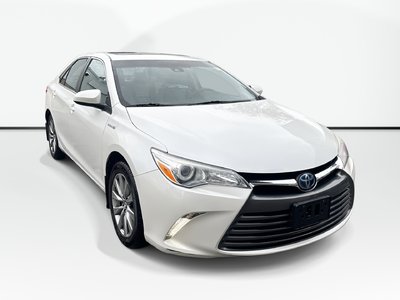 2017 Toyota Camry Hybrid XLE | BACK UP CAMERA | 7 TOUCHSCREEN | LEATHER | PWR MOONROOF | FOG LIGHTS | 10 AIRBAGS | JBL SPEAKERS | DUAL ZONE CLIMATE | BT |