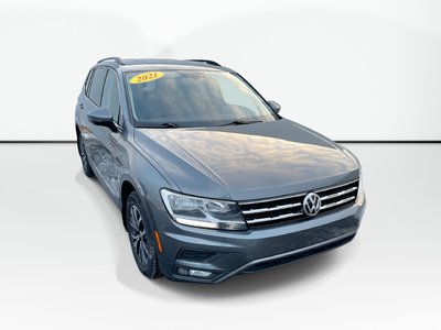 2021 Volkswagen Tiguan Comfortline | Leather | Htd Seats | Backup Camera Clean Carfax | One Owner | Local Trade