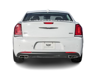 2022 Chrysler 300 in Dollard-des-Ormeaux, Quebec