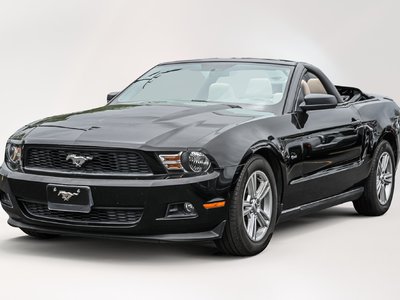 2012 Ford Mustang in Montreal, Quebec
