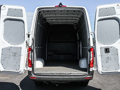 2022 Mercedes-Benz Sprinter Cargo Van in Dollard-des-Ormeaux, Quebec