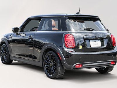 2024 MINI 3 Door in Dollard-des-Ormeaux, Quebec