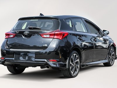 Toyota Corolla iM  2017 à Dollard-des-Ormeaux, Québec