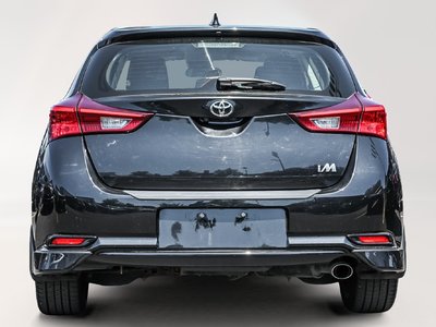 Toyota Corolla iM  2017 à Dollard-des-Ormeaux, Québec