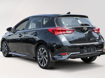 Toyota Corolla iM  2017 à Dollard-des-Ormeaux, Québec