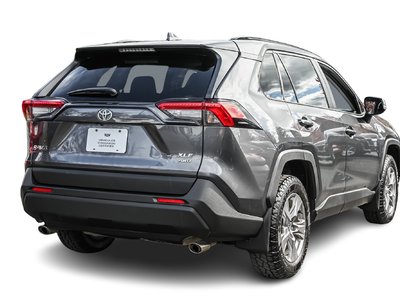 2022 Toyota RAV4 in Dollard-des-Ormeaux, Quebec