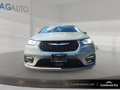 2023 Chrysler Pacifica Touring-L — photo 2