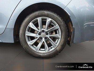 2020 Toyota Corolla LE — photo 7