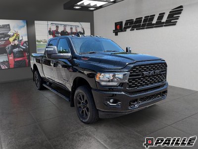 Ram 2500 BIG HORN NIGHT 2024 SIEGES ET VOLANT CHAUFFANTS, NIVEAU 2, 6.7L CUMMINS DIESEL