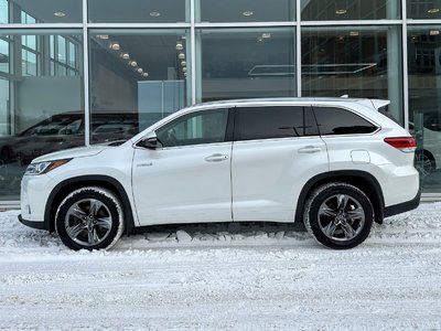 2019 Toyota Highlander in Regina, Saskatchewan