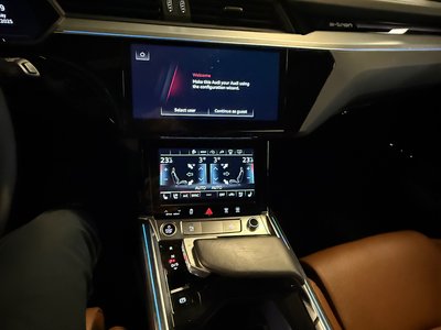 Audi Q8 e-tron  2024 à Vancouver, Colombie-Britannique