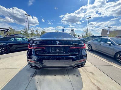 BMW 750i  2020 à Calgary, Alberta