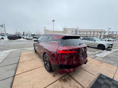 BMW iX  2024 à Calgary, Alberta