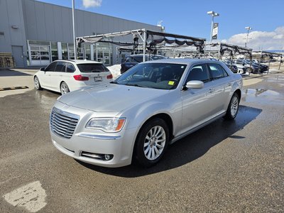 Chrysler 300  2012 à Calgary, Alberta