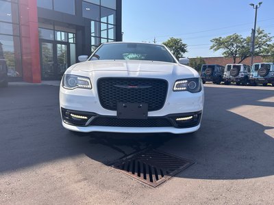 Chrysler 300  2022 à Mississauga, Ontario