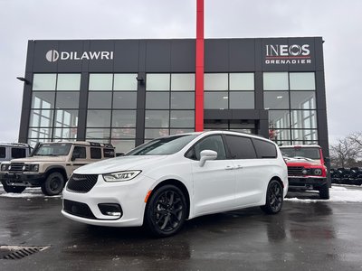 2022 Chrysler Pacifica in Mississauga, Ontario