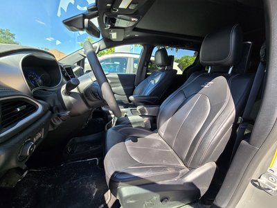 2022 Chrysler Pacifica in Markham, Ontario