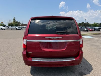 2012 Chrysler Town and Country in Mississauga, Ontario